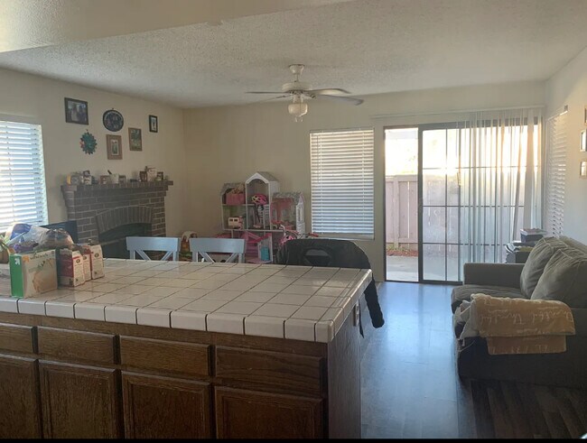 Building Photo - 10991 Matinal Cir
