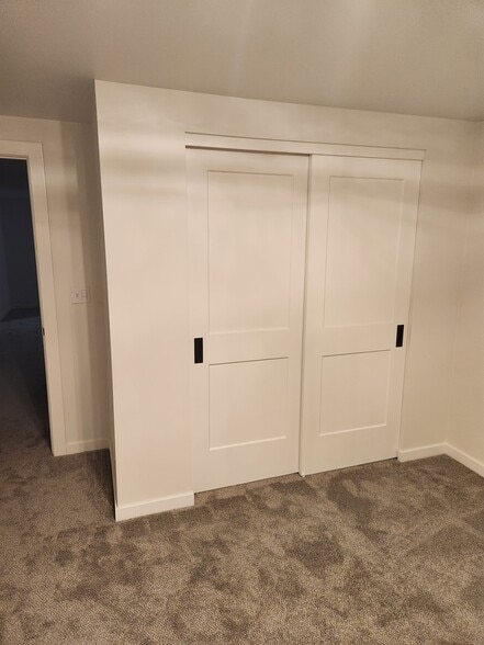 Building Photo - 3085 Summer Pl