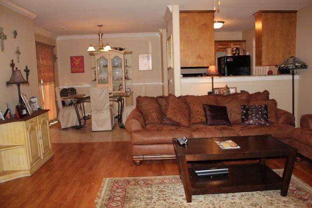 Building Photo - 305 Copper Oaks Dr