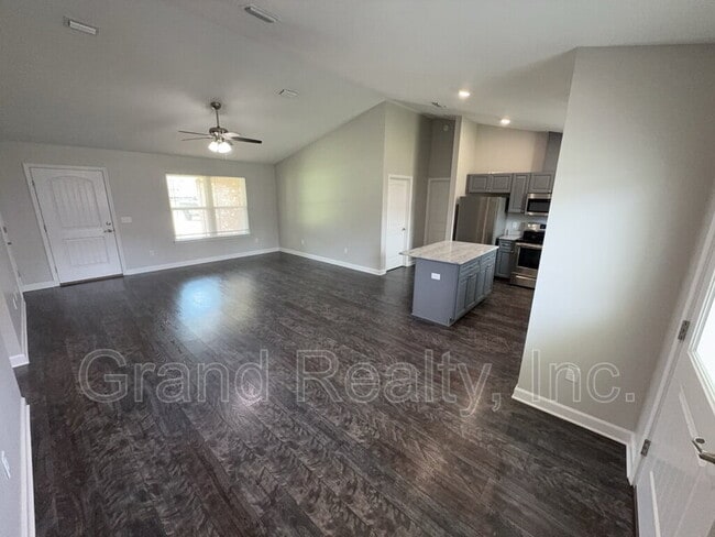 Building Photo - 4013 Brittany Ln
