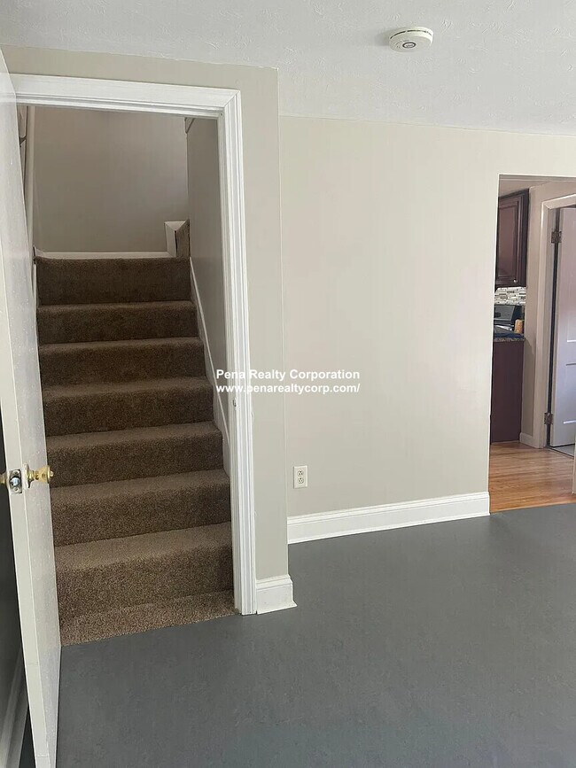 Building Photo - 130 South St