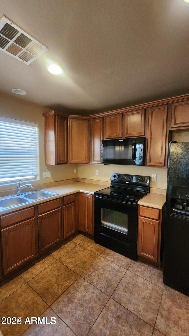 Building Photo - 2858 E Megan St