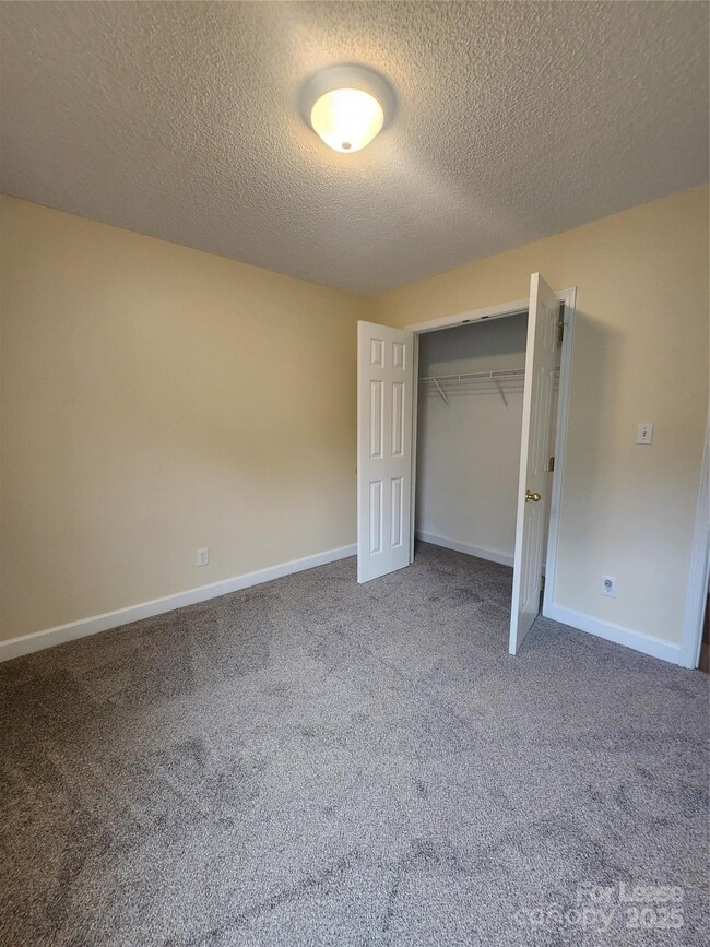 Building Photo - 403 Winecoff St