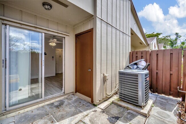 Building Photo - 11555 Orange Blossom Ln