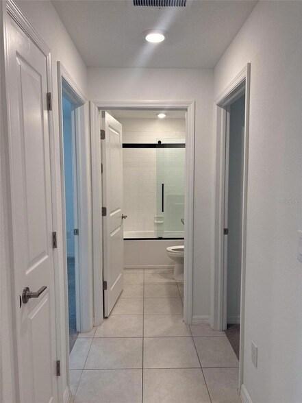 Building Photo - 5487 Blue Azure Dr