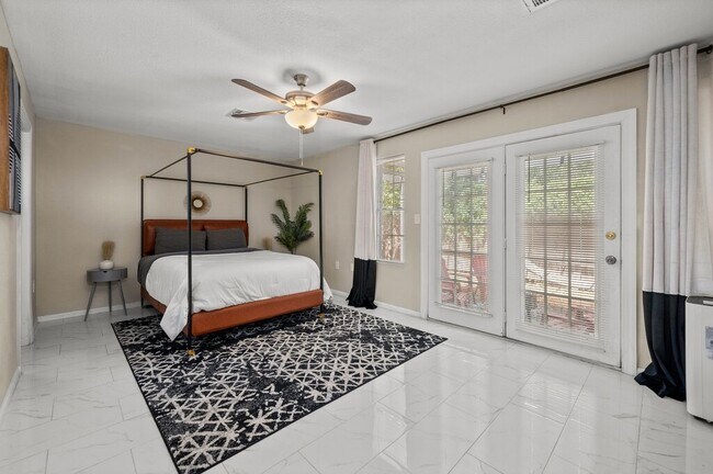 Building Photo - 2504 Ferguson Way