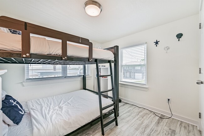 Building Photo - 3806 Concho Key