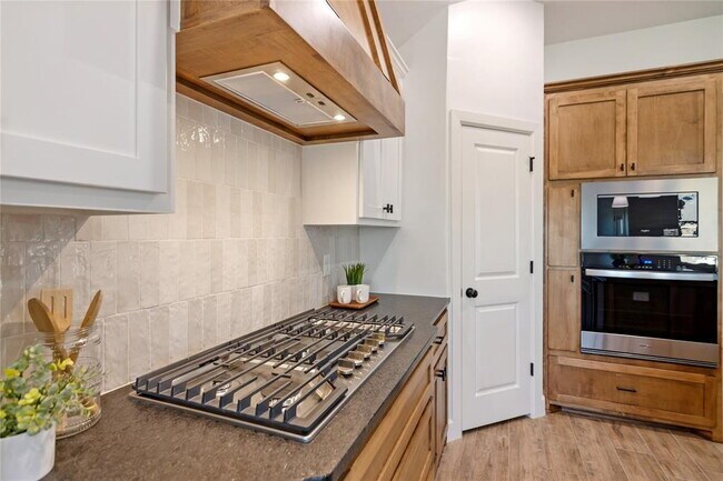 Building Photo - Brand New Home