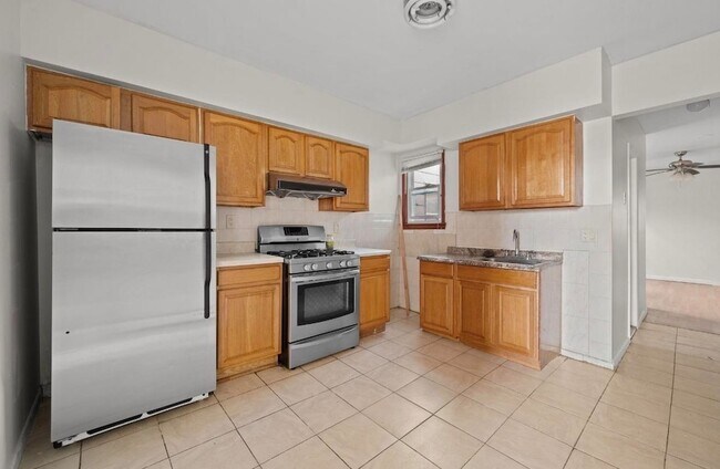 Building Photo - 365 Broadway