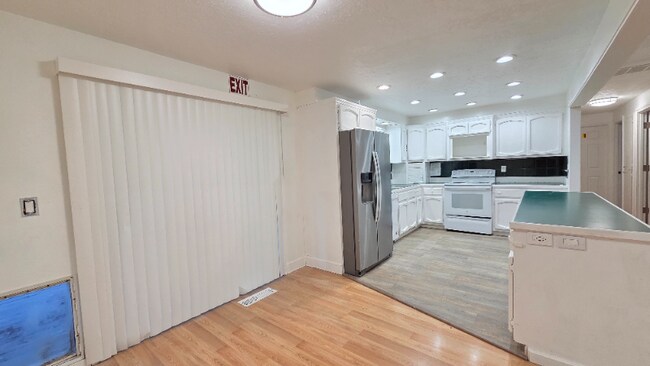 Building Photo - 2307 Tulane St