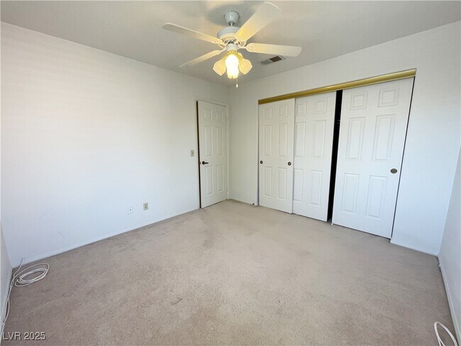 Building Photo - 420 Crater Ct