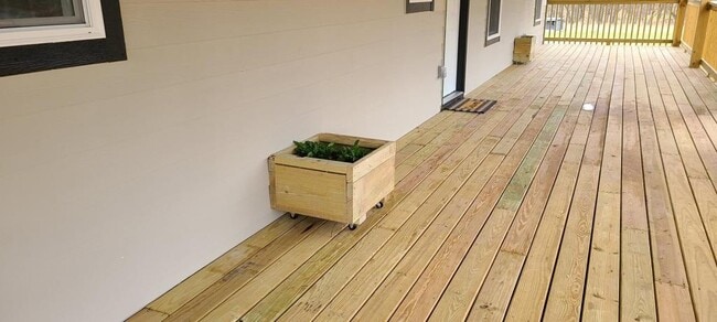 Building Photo - 8780 E Brown Rd