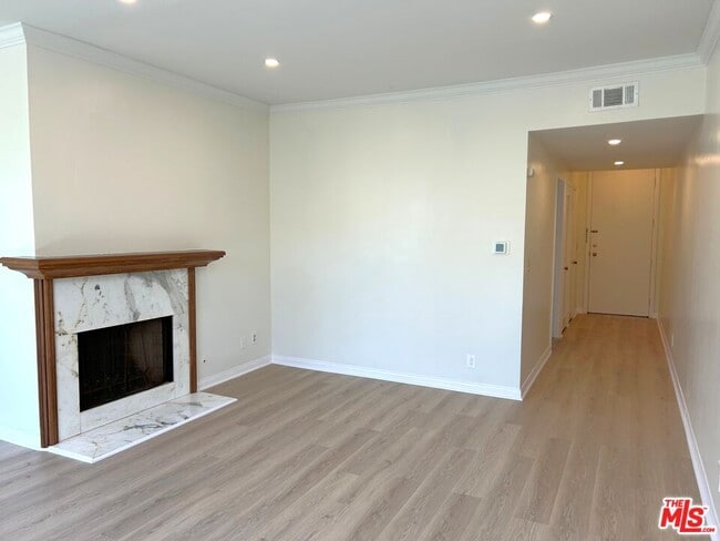 Building Photo - 1375 Kelton Ave