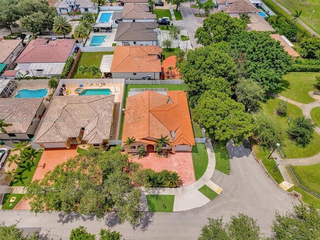 Building Photo - 8915 NW 164th St