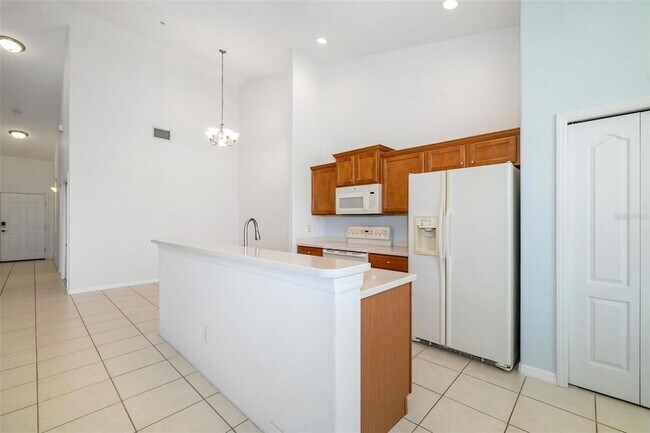 Building Photo - 905 Fairwaycove Ln