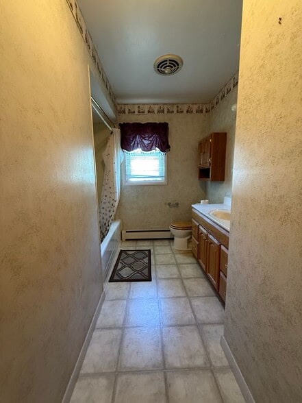 Building Photo - 222 Indiana Ave