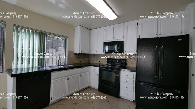 Building Photo - 6762 Alsacia St
