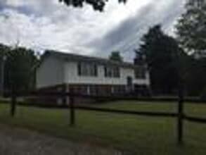 Building Photo - 975 Murray Ln