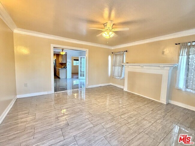 Building Photo - 2701 S Harcourt Ave