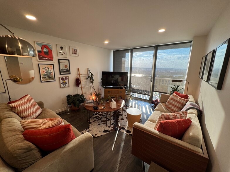 Example of the space when it's been furnished. - 1502 S Boulder Ave