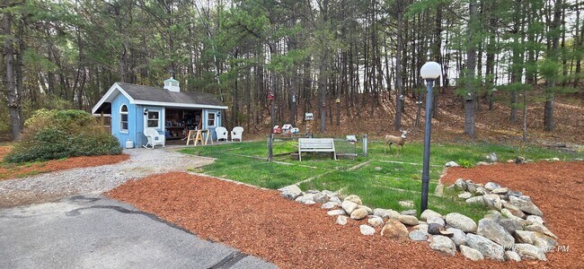 Building Photo - Bright & Spacious 2BR Townhome w/ Finished Basement, Deck & Parking