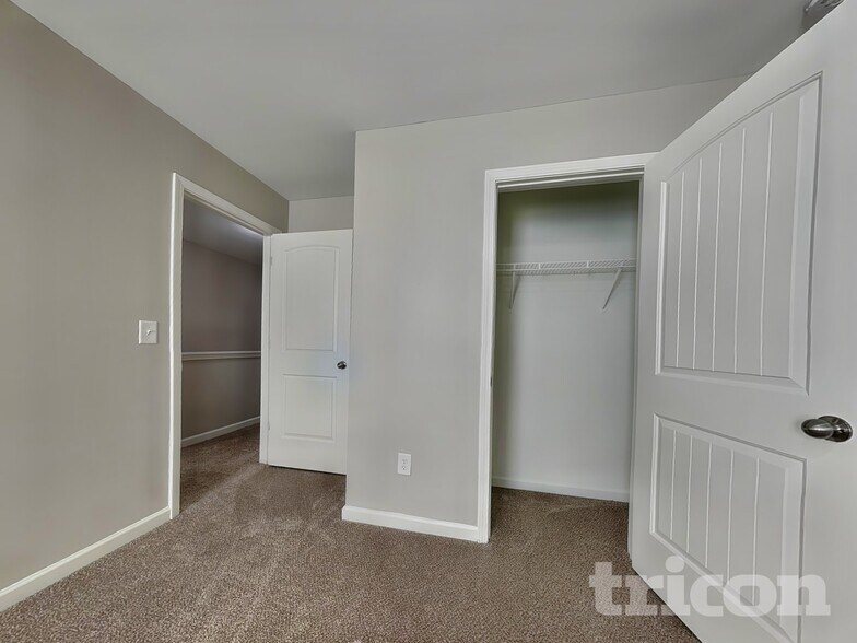 Building Photo - 55 Moss Way