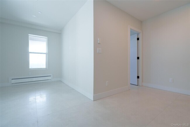 Building Photo - 315 W Broadway