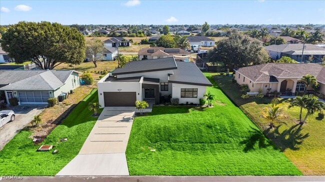 Building Photo - 1017 NE 4th Pl