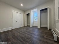 Building Photo - 517 Bentley Ave