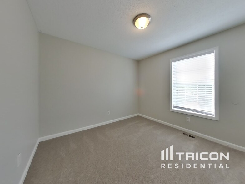 Building Photo - 340 Tuscany Trce