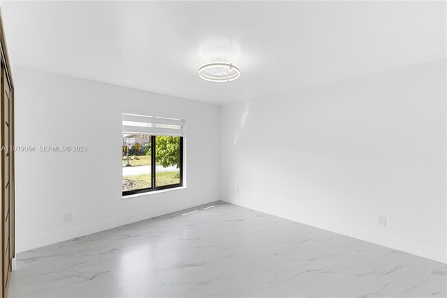 Building Photo - 2149 NW 85th Ln