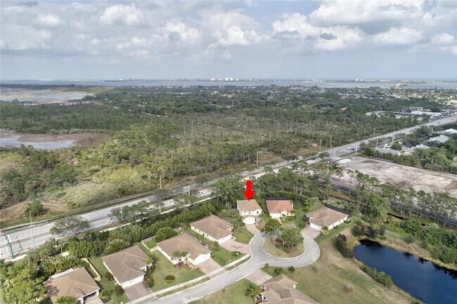 Building Photo - 495 NE Abaca Way