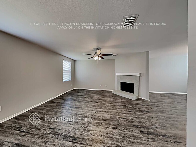 Building Photo - 1230 Sullivan Dr