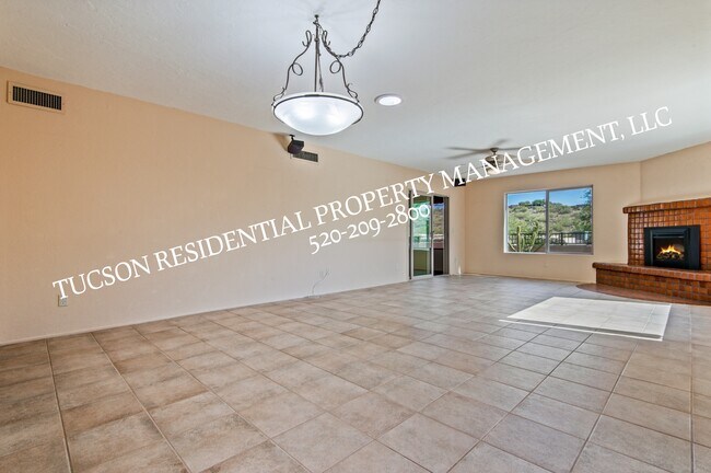 Building Photo - 5084 N Camino Del Lazo