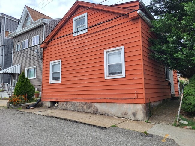 Primary Photo - 2329 Berg St