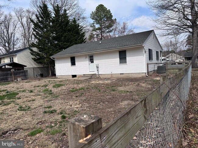 Building Photo - 2006 Stevens Dr