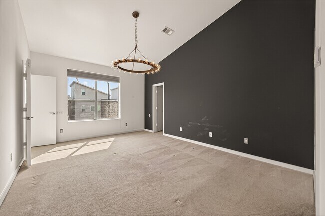 Building Photo - 405 Meadow St