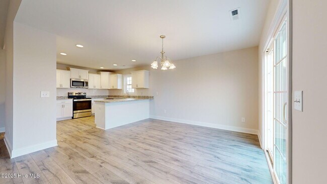 Building Photo - 51 N Ardsley Ln