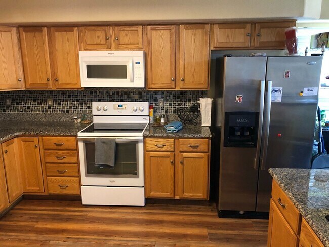 Building Photo - 2039 Fairweather Way