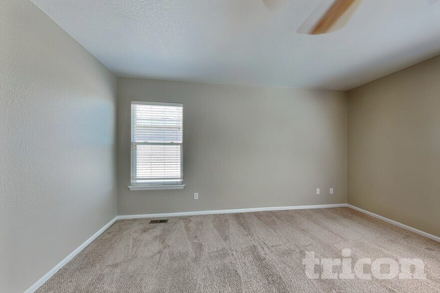 Building Photo - 4836 Ireland Ct