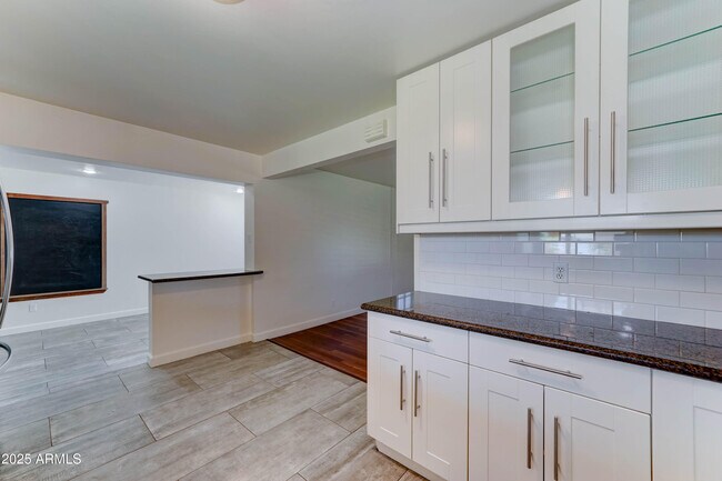 Building Photo - 4019 E Turney Ave