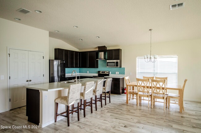 Building Photo - 4110 Sage Brush Cir