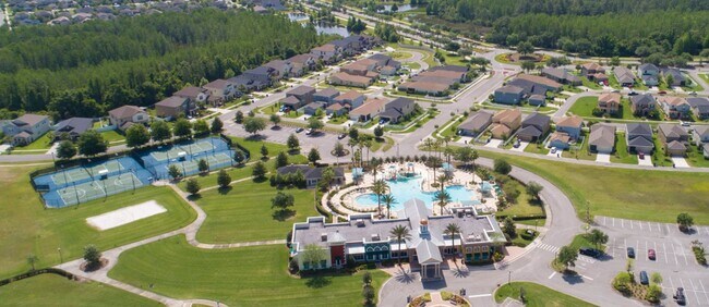 Building Photo - 9570 Little Bluestem Dr