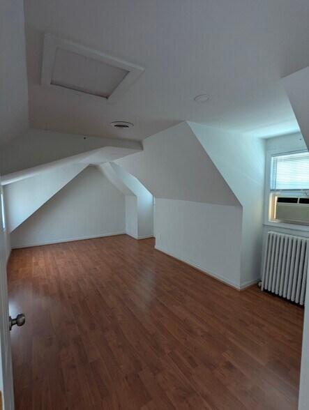 Building Photo - 6625 Harrison Ln