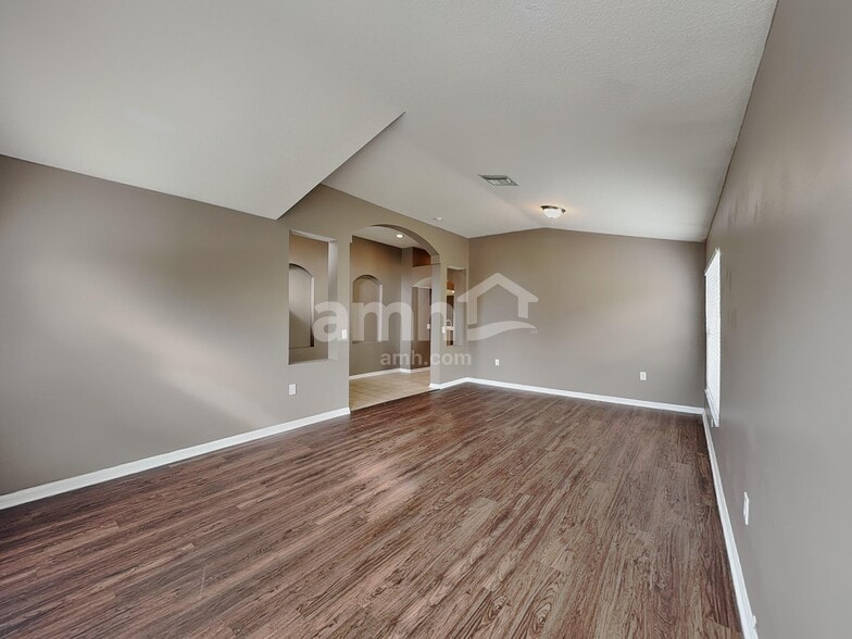 Building Photo - 22611 Roderick Dr