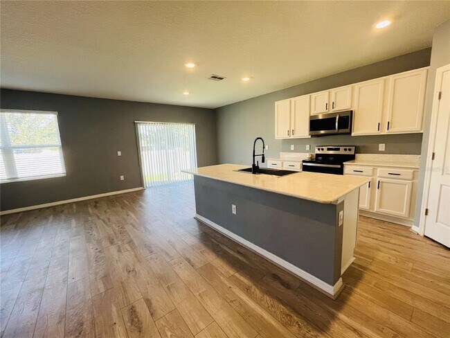 Building Photo - 507 Auburn Grove Terrace