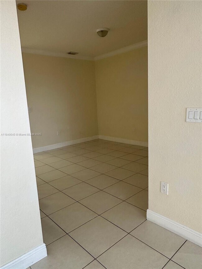 Building Photo - 12488 SW 126th Ave