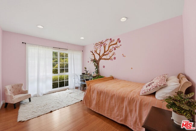 Building Photo - 4401 Nogales Dr