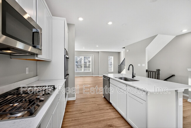 Building Photo - 4390 Douro Trl