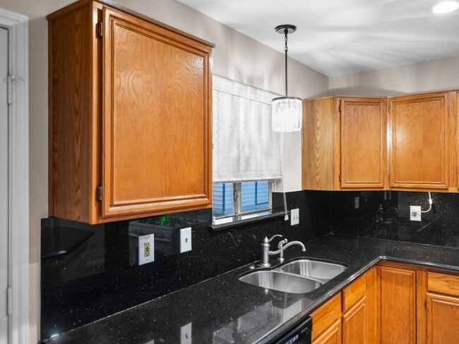 Building Photo - 19623 Westbridge Ln